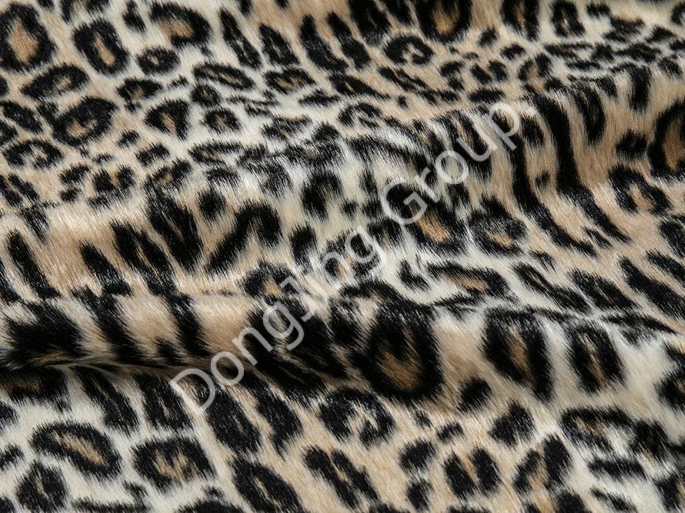 Analisis berat dan ciri ketinggian bulu bagi Kain Bulu Tiruan Cetakan Jacquard Leopard Tiga Warna